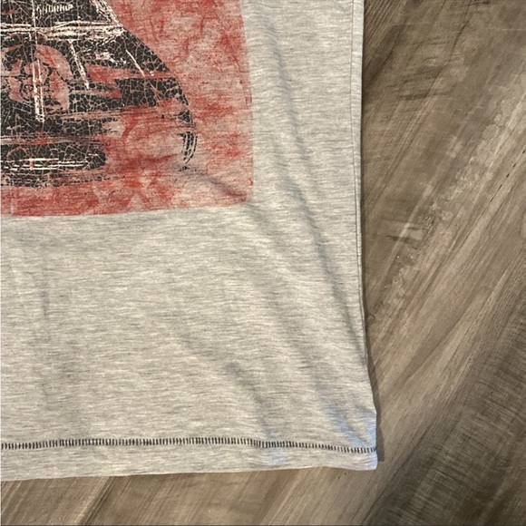 Dope shirt you get what you see. Give you bad ass powers ๐ช๐ป ๐ ๐ฅ ๐จ  size : L - Picture 4 of 7